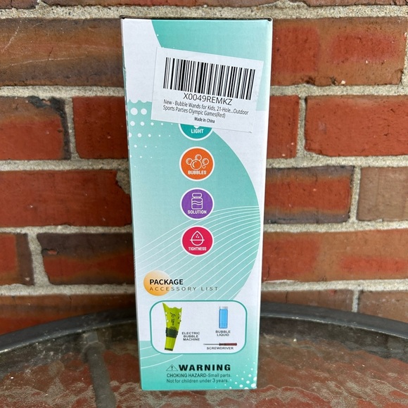 ✨BNWT - Electric Torch Bubble Machine for Kids - Red✨ - Picture 8 of 9